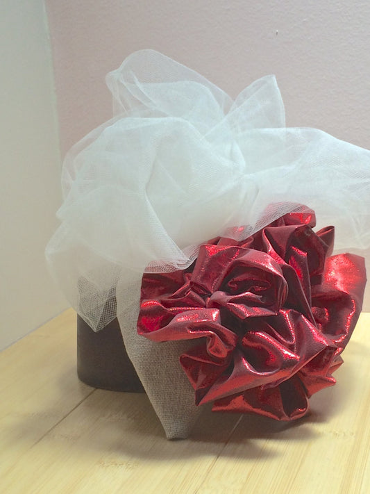 Ivory Linen Fascinator, Headpiece with Ivory tulle and red metallic trim-Summer Cocktail Party-Brides Maids- Kentucky Derby-Races Hat-Bridal