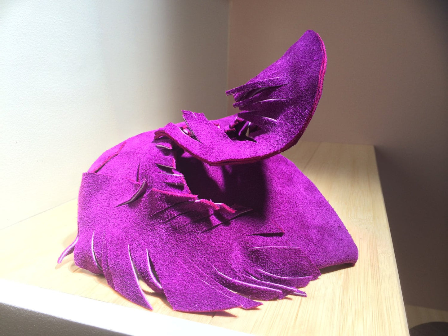 Radiant Orchid Suede Fascinator, Purple headpiece in suede, Mother of the bride hat. Winter wedding or Holiday Party. Cocktail Evening hat