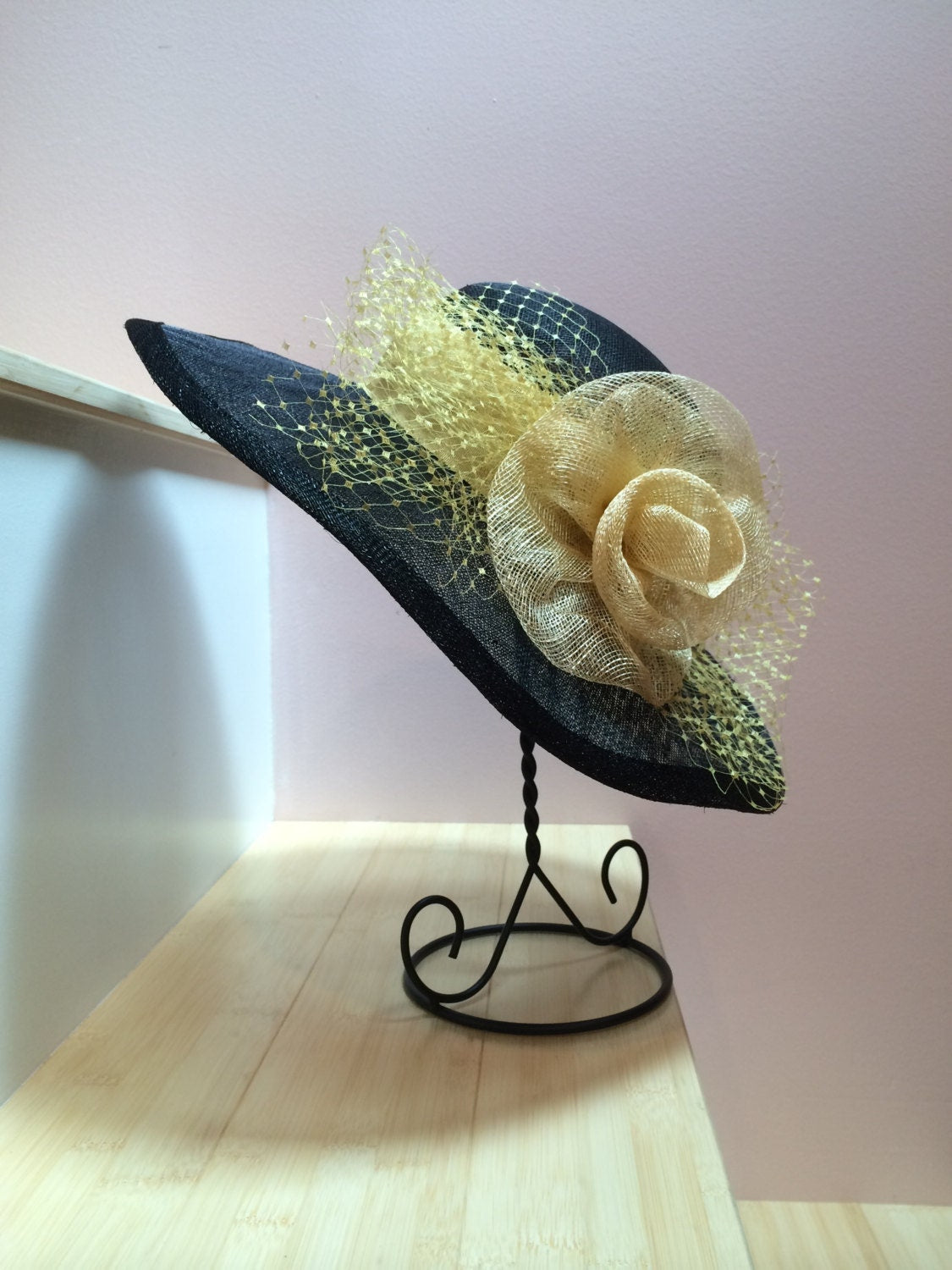 Black Sinamay Hat, Wide Brimmed hat Yellow Trim, Veiling, Black and Yellow hat. Wedding hat, Kentucky Derby, Royal Ascot, Race Track Hat