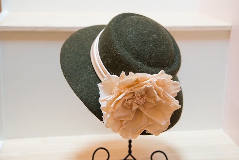 Olive Green Wool Felt Hat! Huge Ivory Hand Made Satin Flower,Satin Hat Band-Beautiful-Church Hat-Polo Races-Mother of the Bride-Handmade Hat
