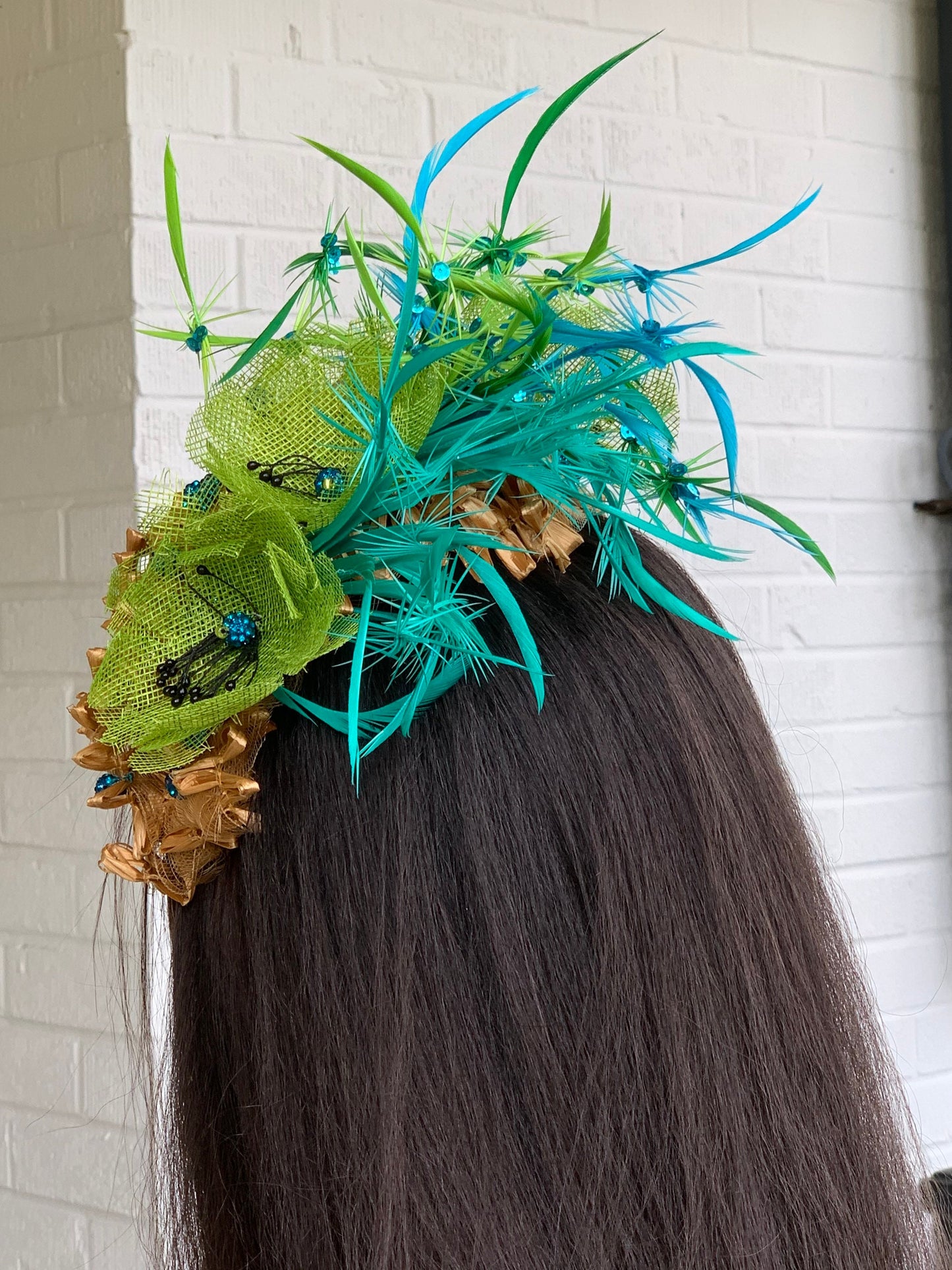 Spring-Summer Fascinator! Bright green-turquoise flowers with natural vintage braided straw trim-turquoise beads-racetrack-party-wedding-hat