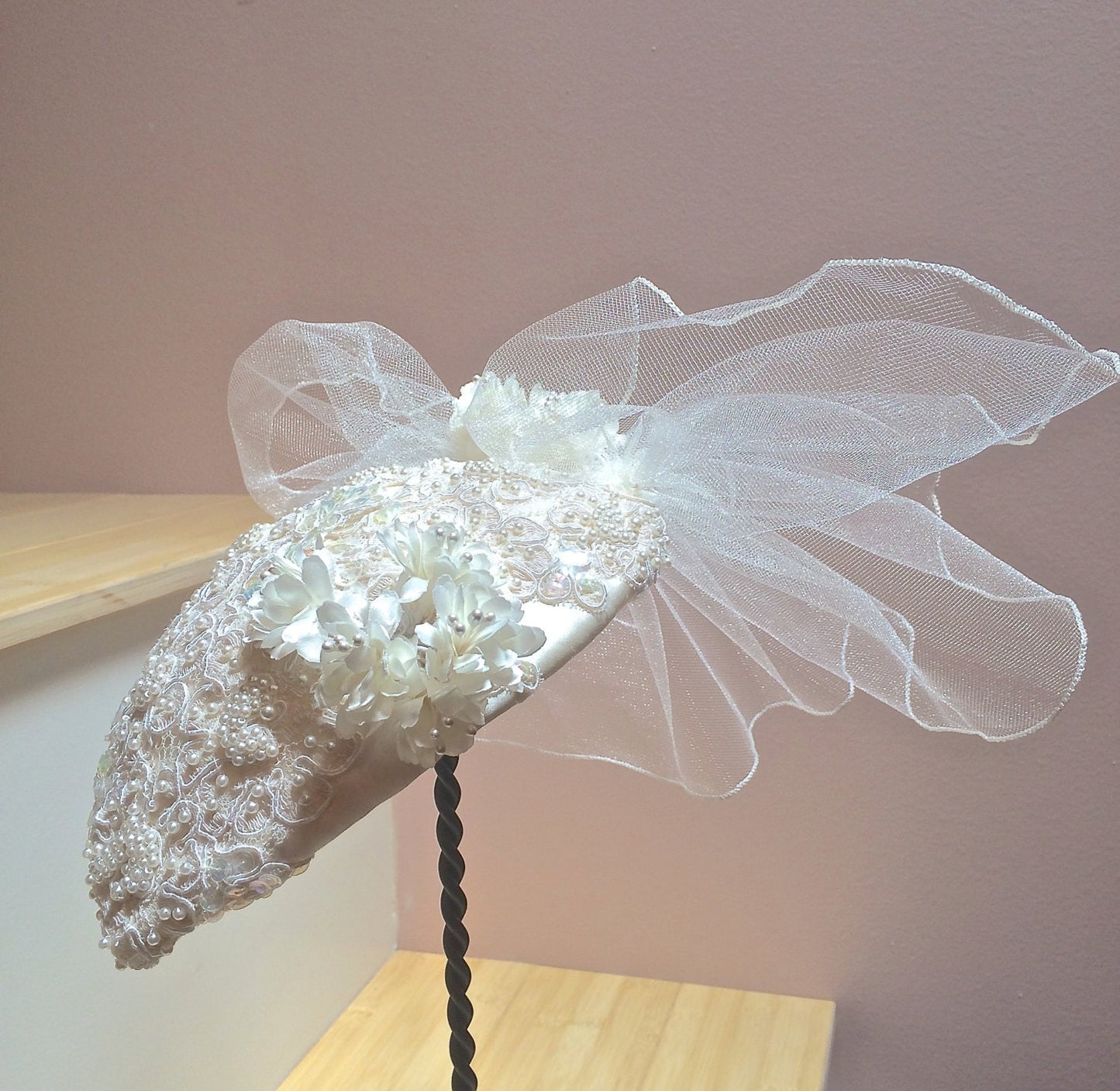 Wedding Hat with pearls and sequins, Satin wedding headpiece, hat with short veil. Ivory Wedding headpiece with Beading and Veiling